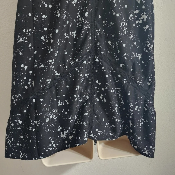 URBAN OUTFITTERS Silence + Noise Black White Splatter Print Open Vest Size S - Picture 8 of 11